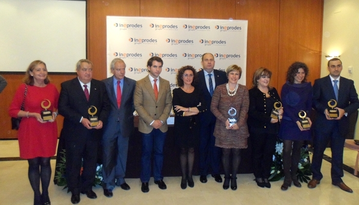 Los premiados por Ineprodes, entre ellos Cristina Rodríguez-Porrero, directora del Ceapat